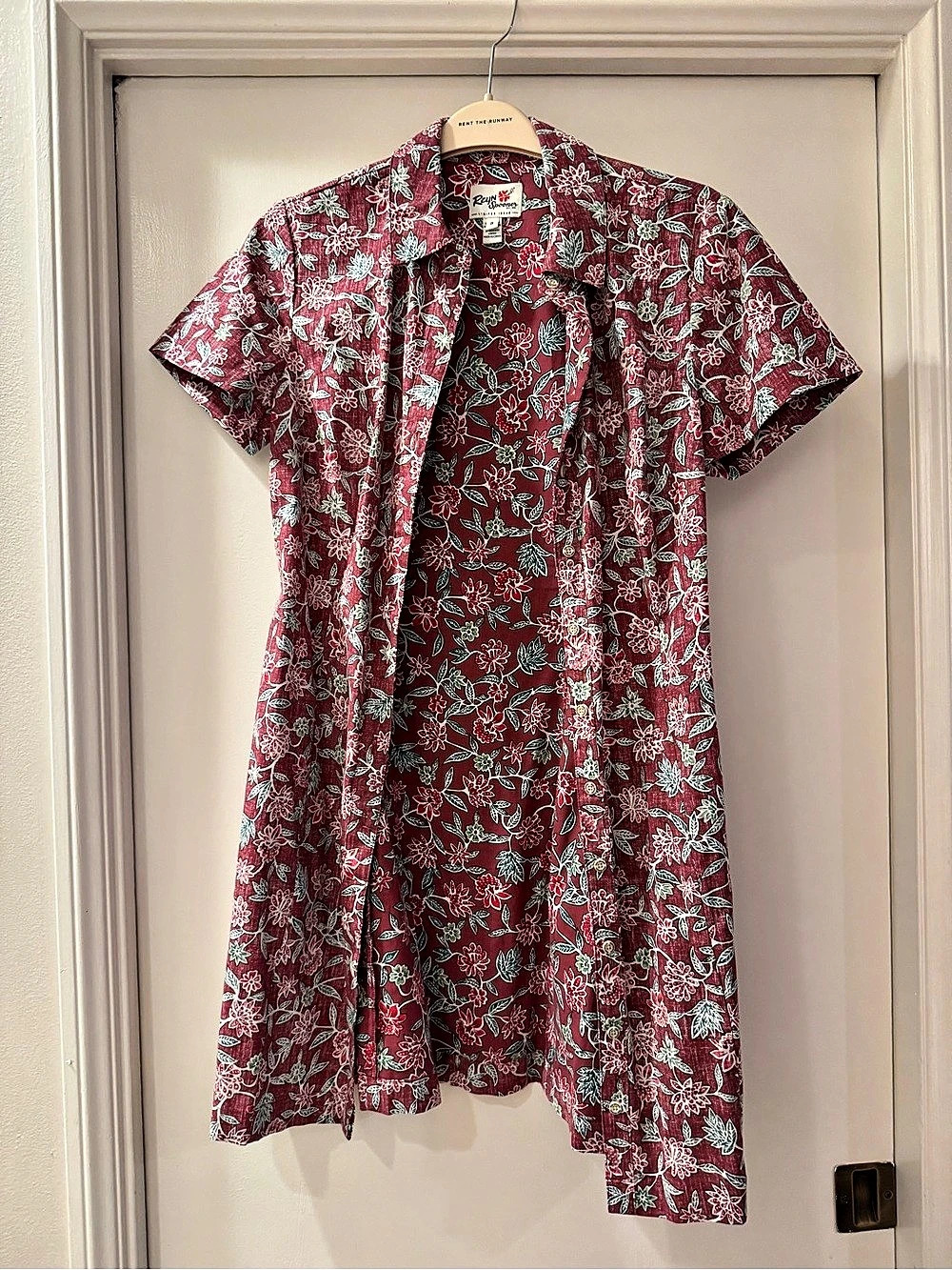 Reyn Spooner Limited Issue Cranberry Sentosa Floral Mini Dress in Maroon & White